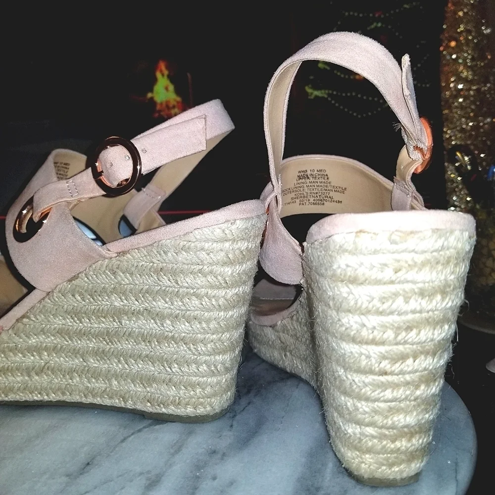 LC Lauren Conrad Sherbet/Natural wedge sandals